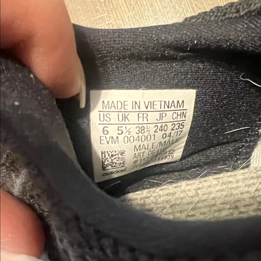 Adidas Woman’s Black Sneakers - Picture 3 of 4